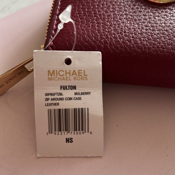 NWT: Michael Kors Red Fulton Leather Coin purse - Picture 2 of 5